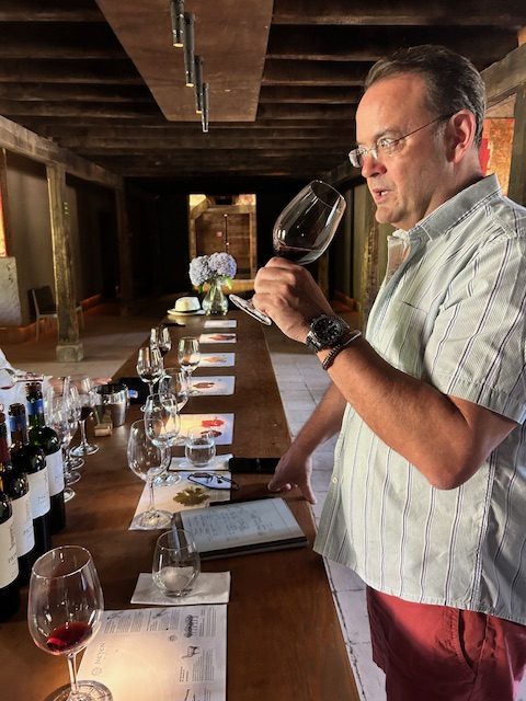 Tim Morgan Sommelier, the VInomad, wine editorial and magazine