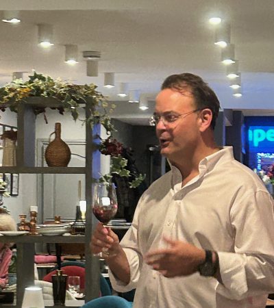 Tim Morgan Sommelier, the VInomad, wine editorial and magazine