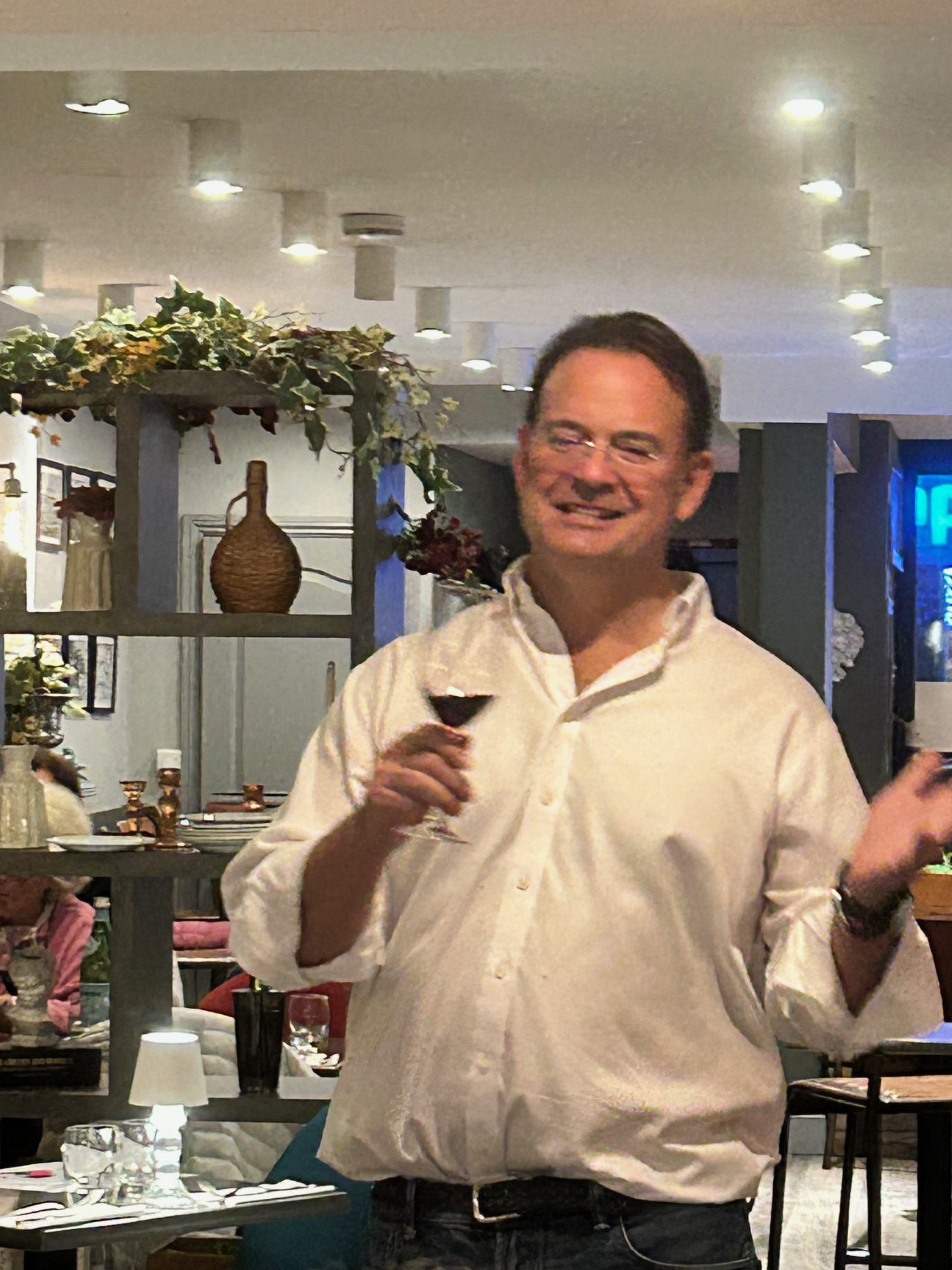 Tim Morgan Sommelier, the VInomad, wine editorial and magazine